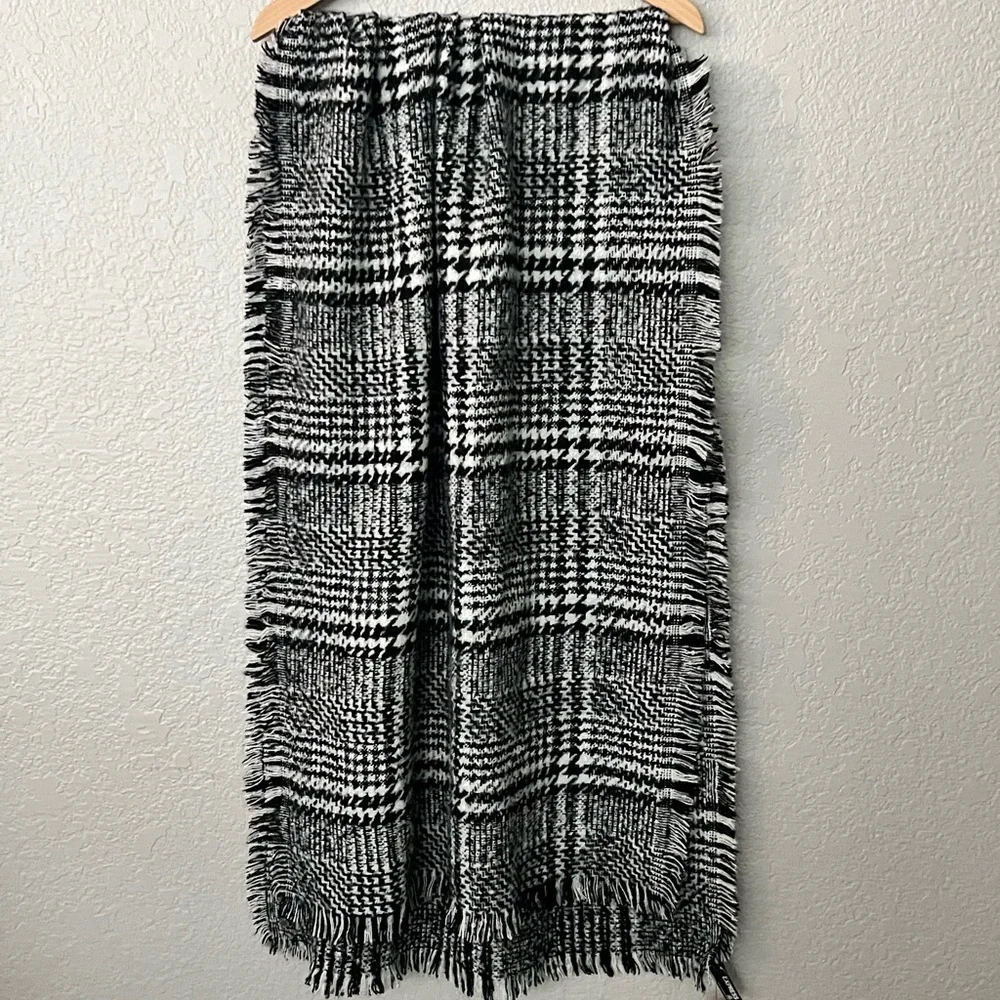 Express Black and White knit Scarf plush soft